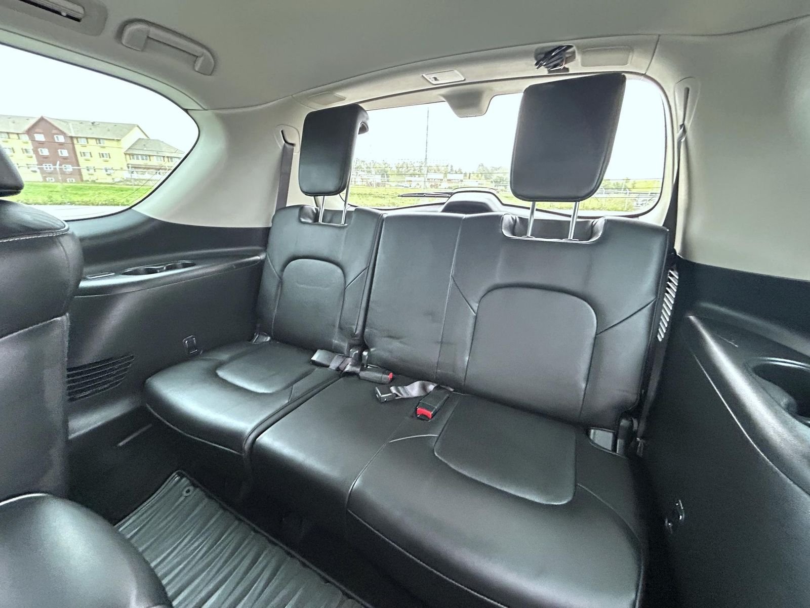 Used 2023 Gray INFINITI LUXE image 22