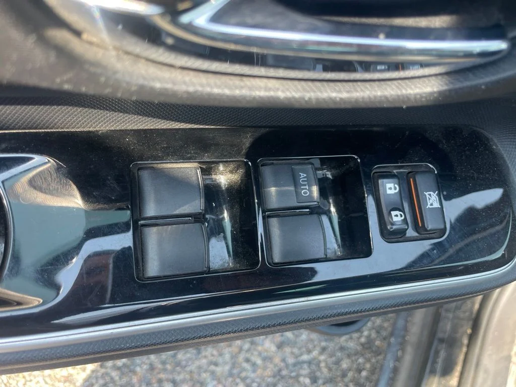 Used 2015 Black Toyota Two image 10