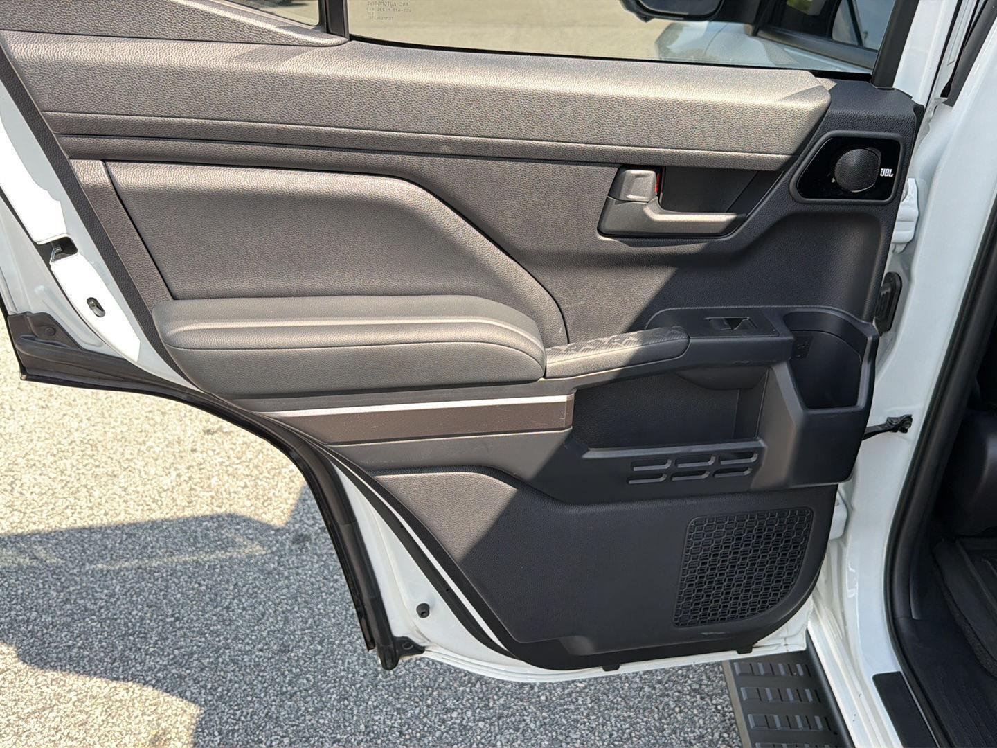 Used 2025 Ice Cap Toyota Hybrid Platinum image 17