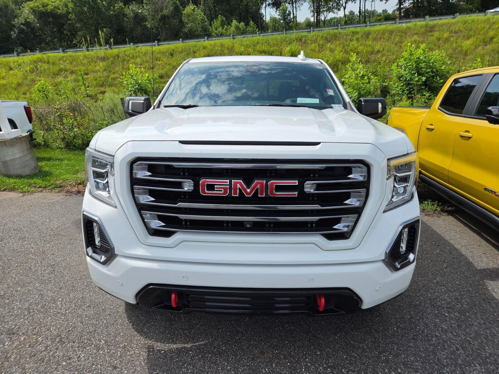 Used 2021 SUMMIT WHITE GMC AT4 image 2
