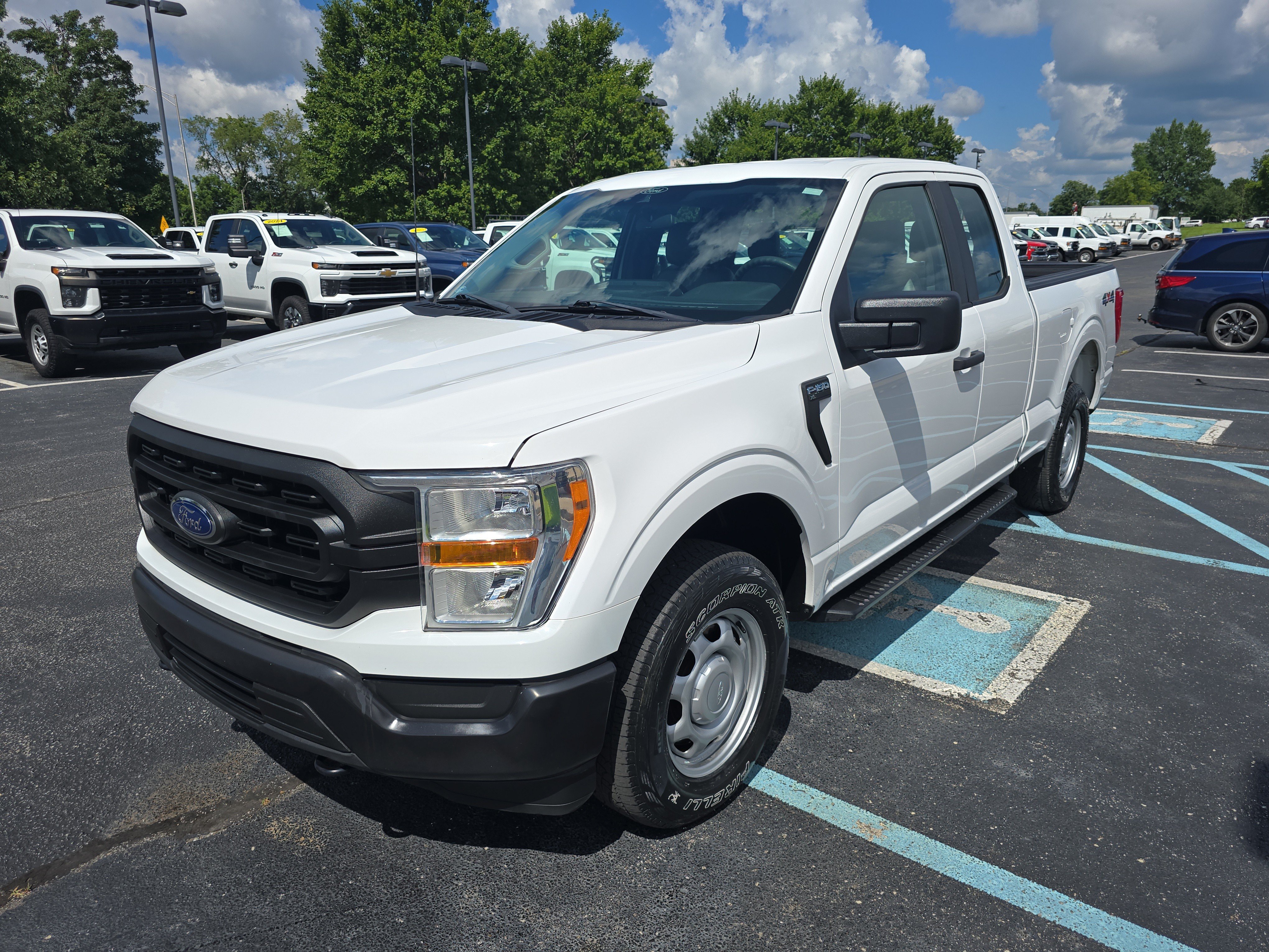 Used 2021 Oxford White Ford XL image 11
