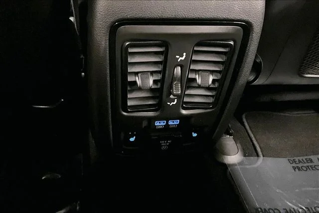 Used 2024 Vapor Gray Dodge Citadel image 34