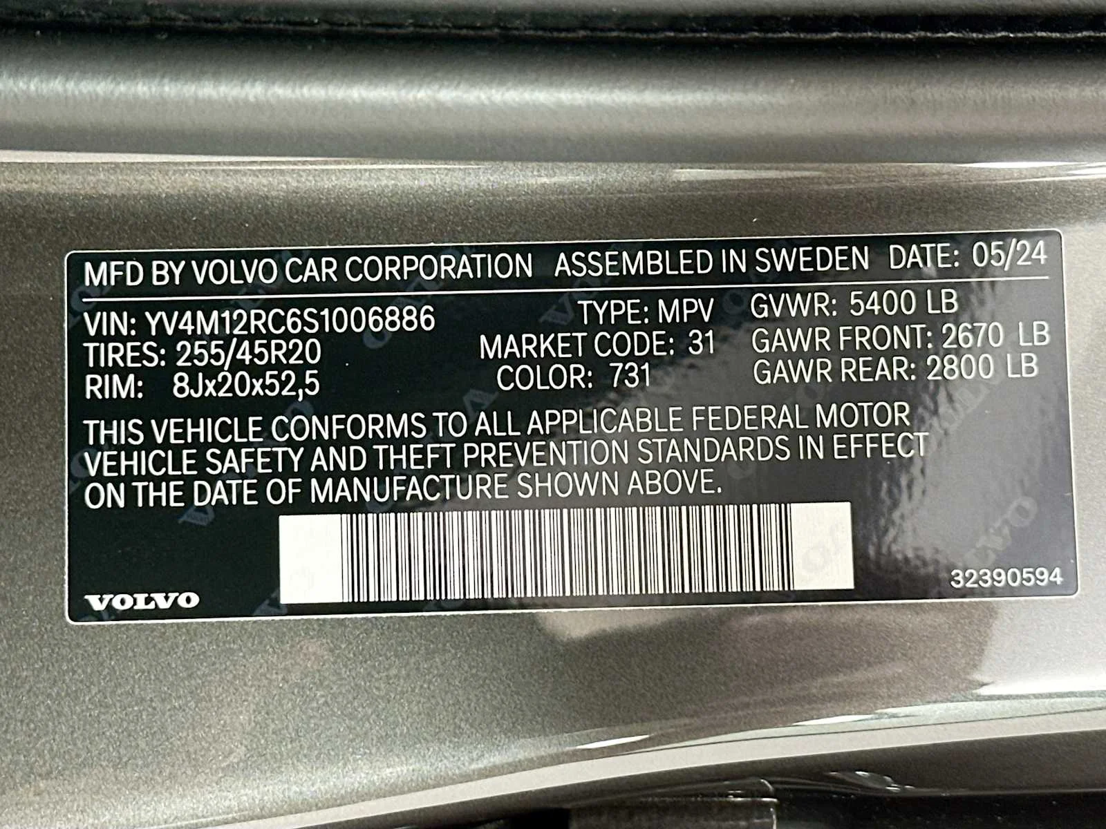 Certified Used 2025 Platinum Grey Volvo Plus image 27