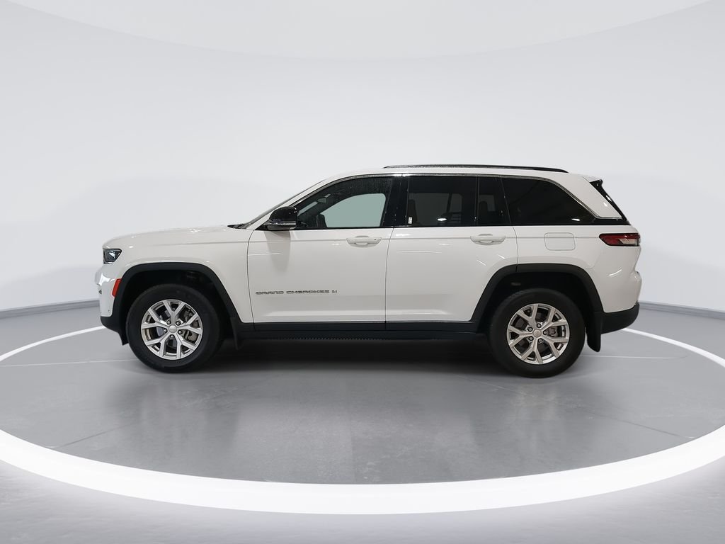 Used 2023 White/off-white Jeep Limited image 5
