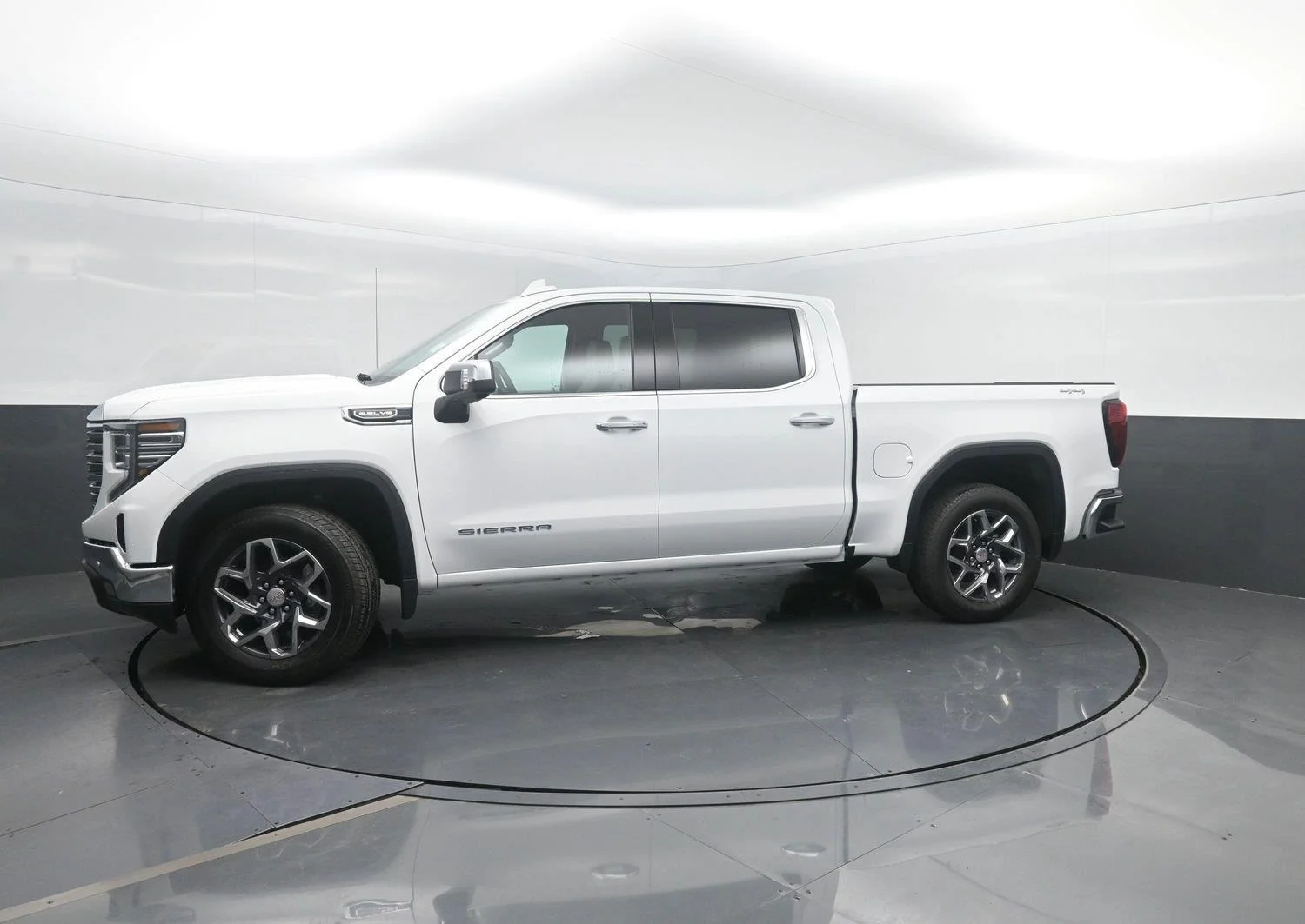 2026 GMC Sierra 1500 SLT - Photo 48