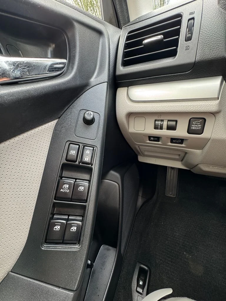 Used 2014 Gray Subaru 2.5i Limited image 16