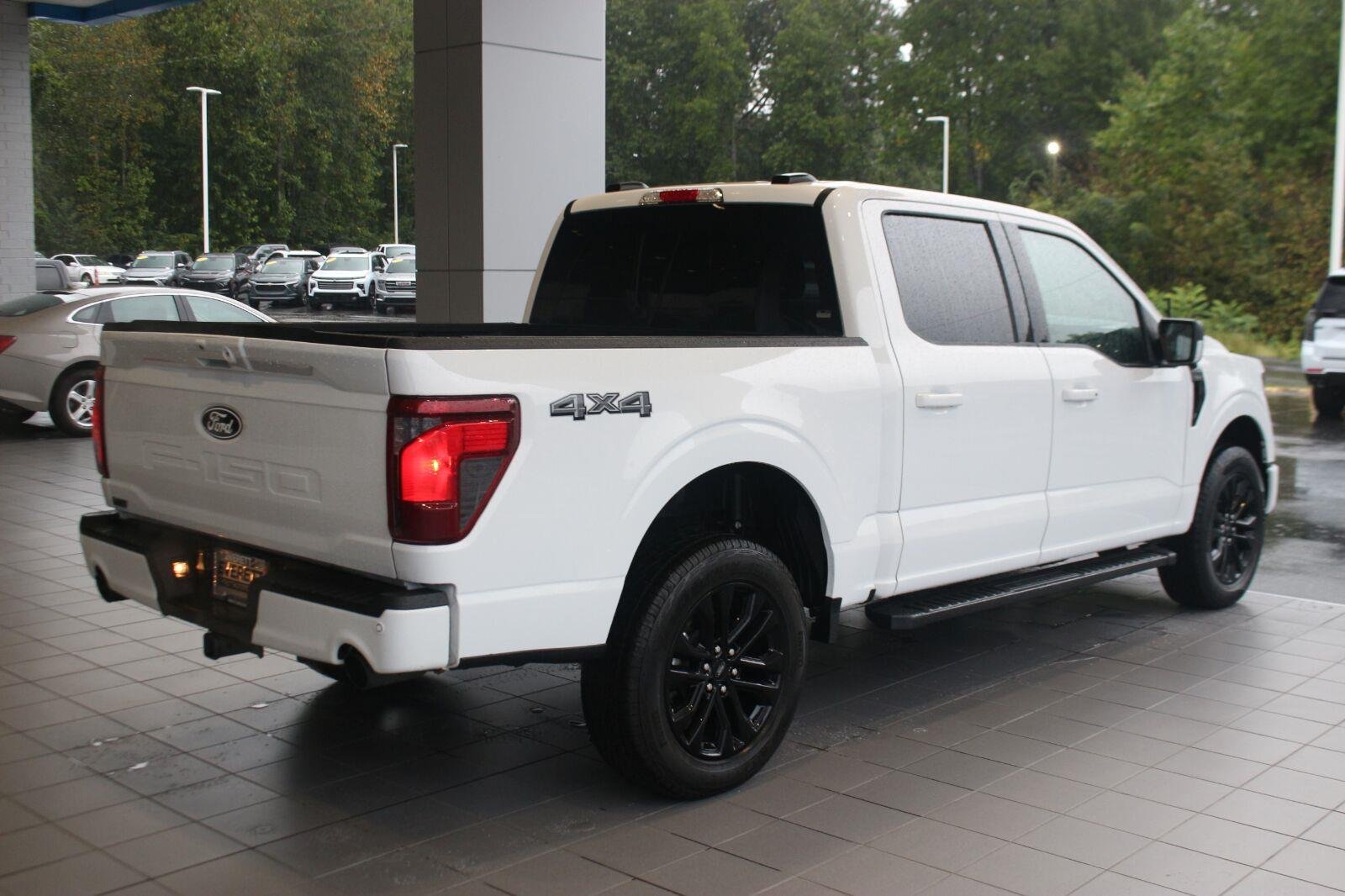 Used 2024 White Ford XLT image 6