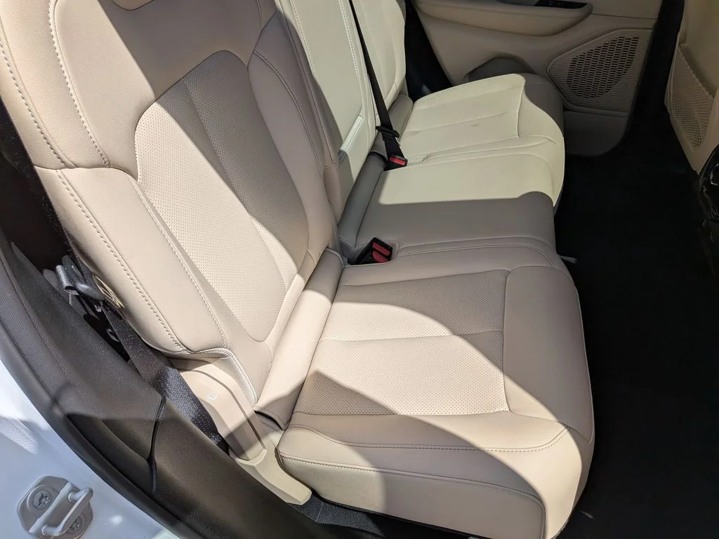 Used 2023 White Jeep Limited image 27