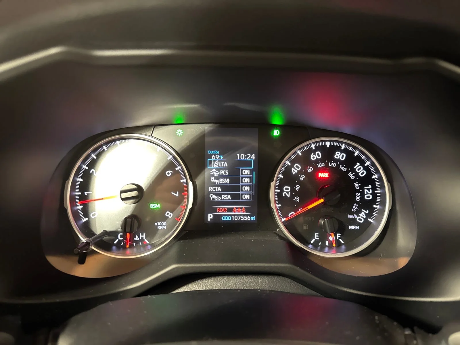 Used 2021 White Toyota XLE image 21