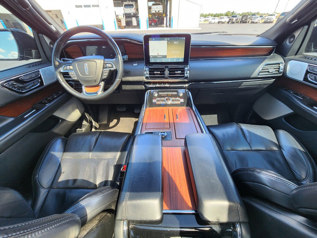 Used 2020 Infinite Black Lincoln Reserve image 15