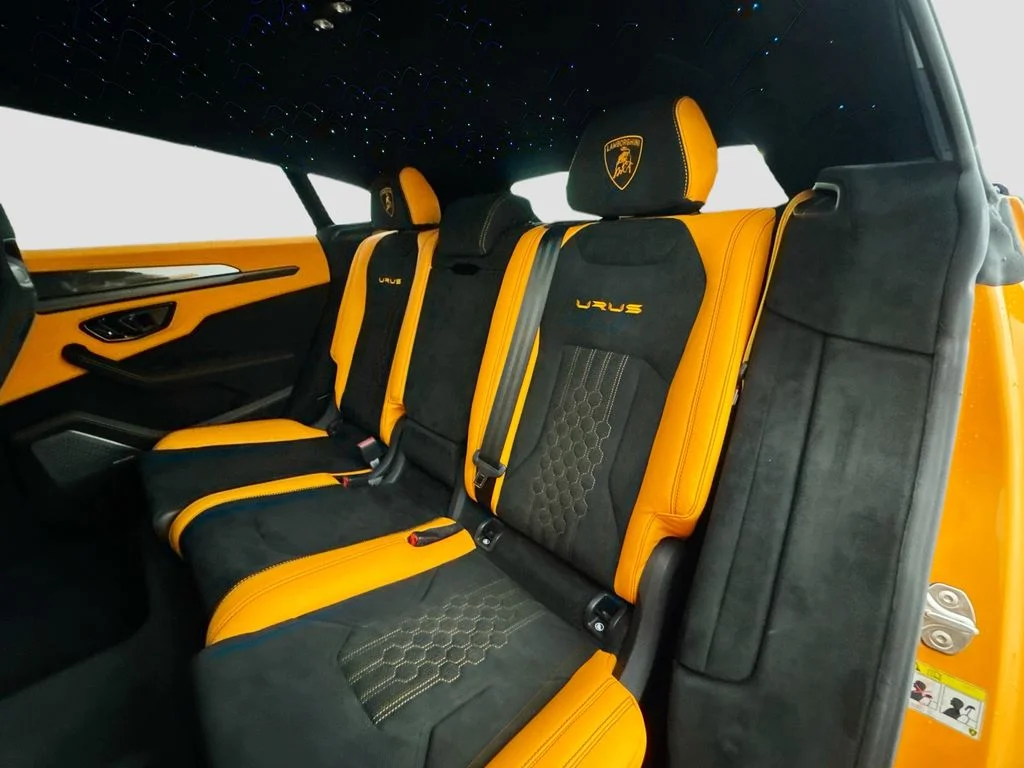 Used 2023  Lamborghini Performante image 26