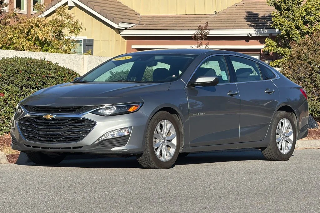 Used 2024 Sterling Gray Metallic Chevrolet LT image 8