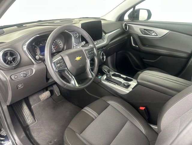 Used 2025 Black Chevrolet 2LT image 10