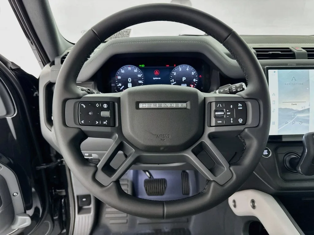 New 2026 Santorini Black Land Rover S image 11