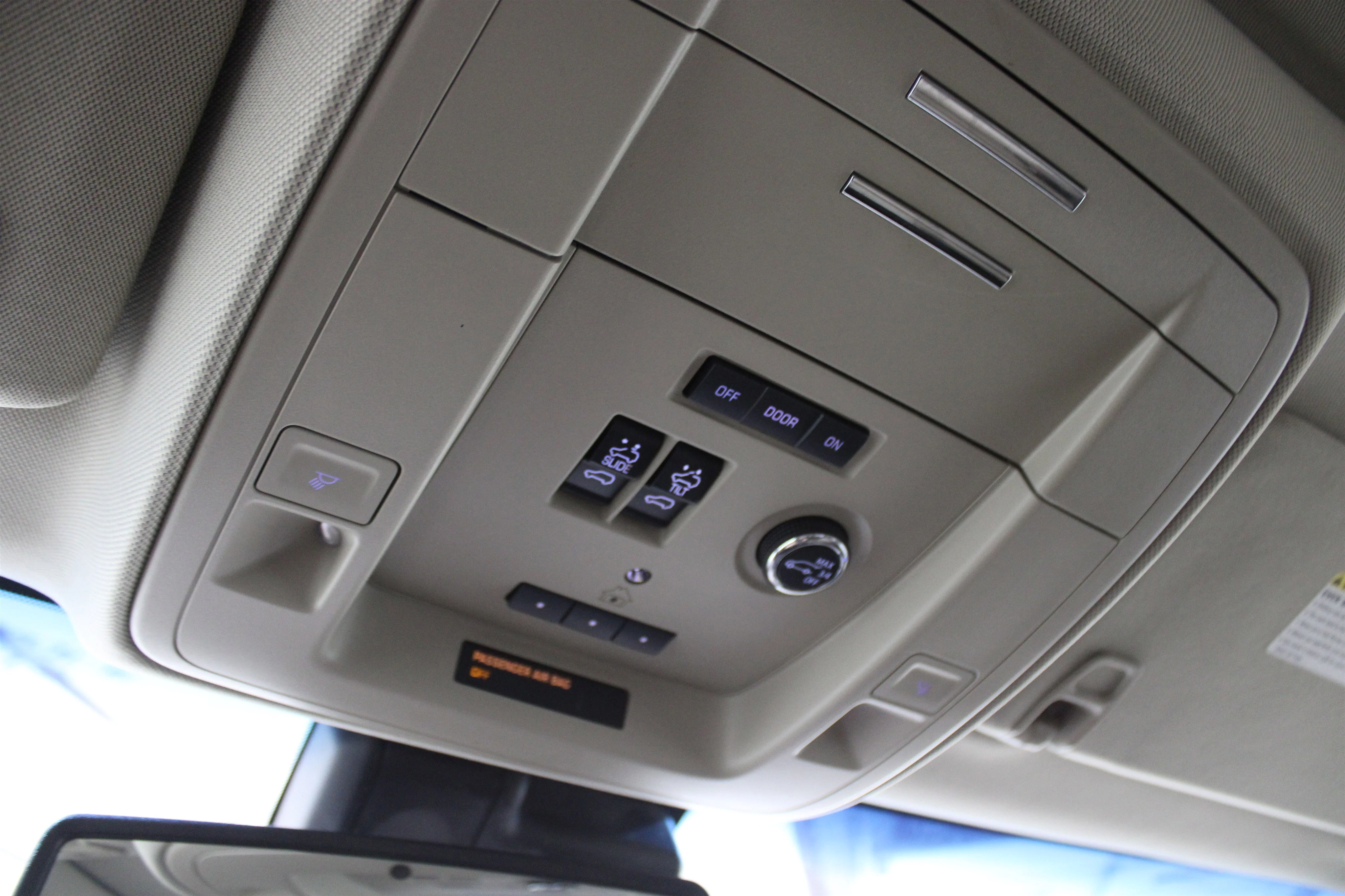 2019 Chevrolet Tahoe LT - Photo 18