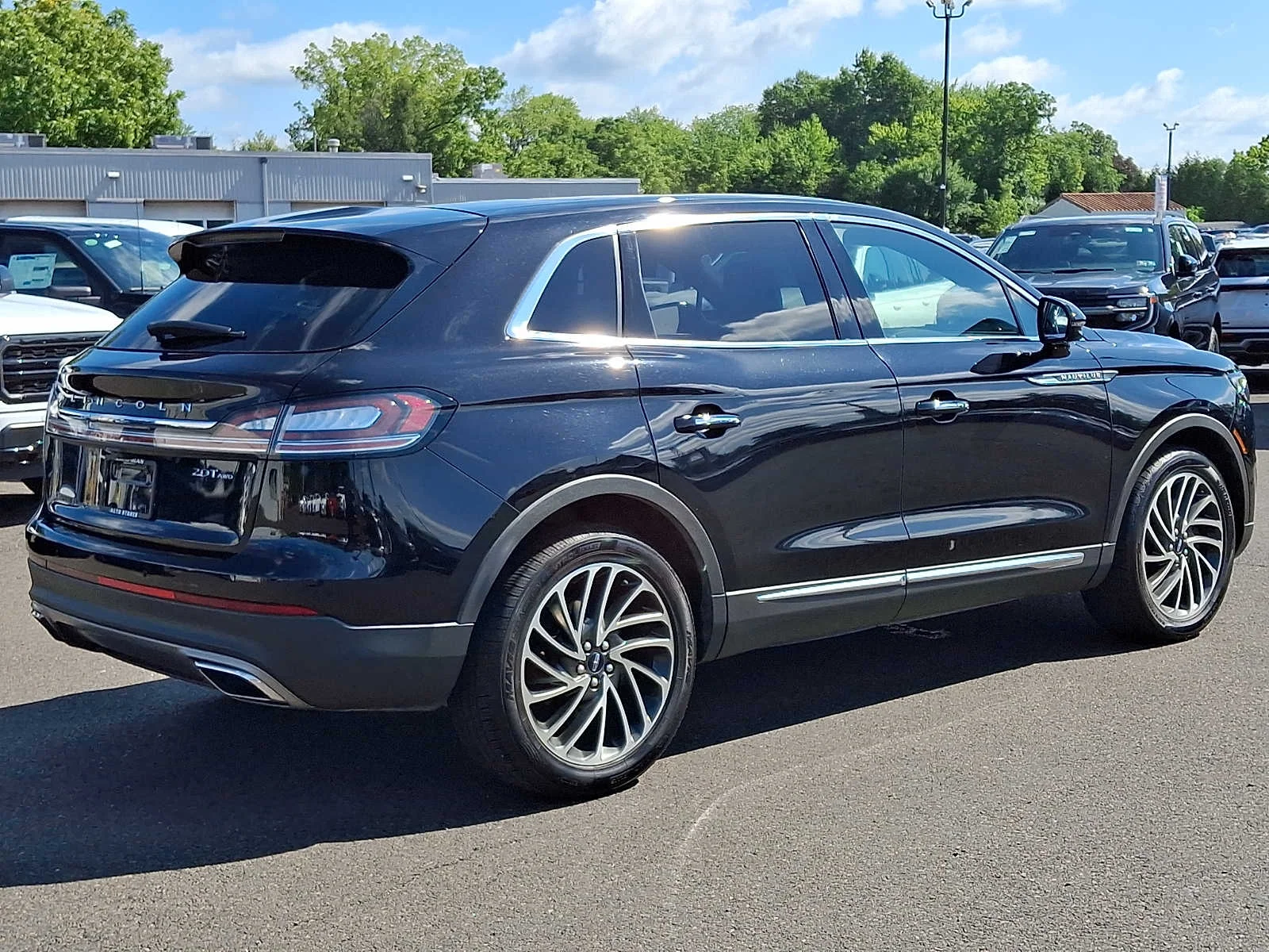 Used 2019 Black Lincoln Reserve image 6