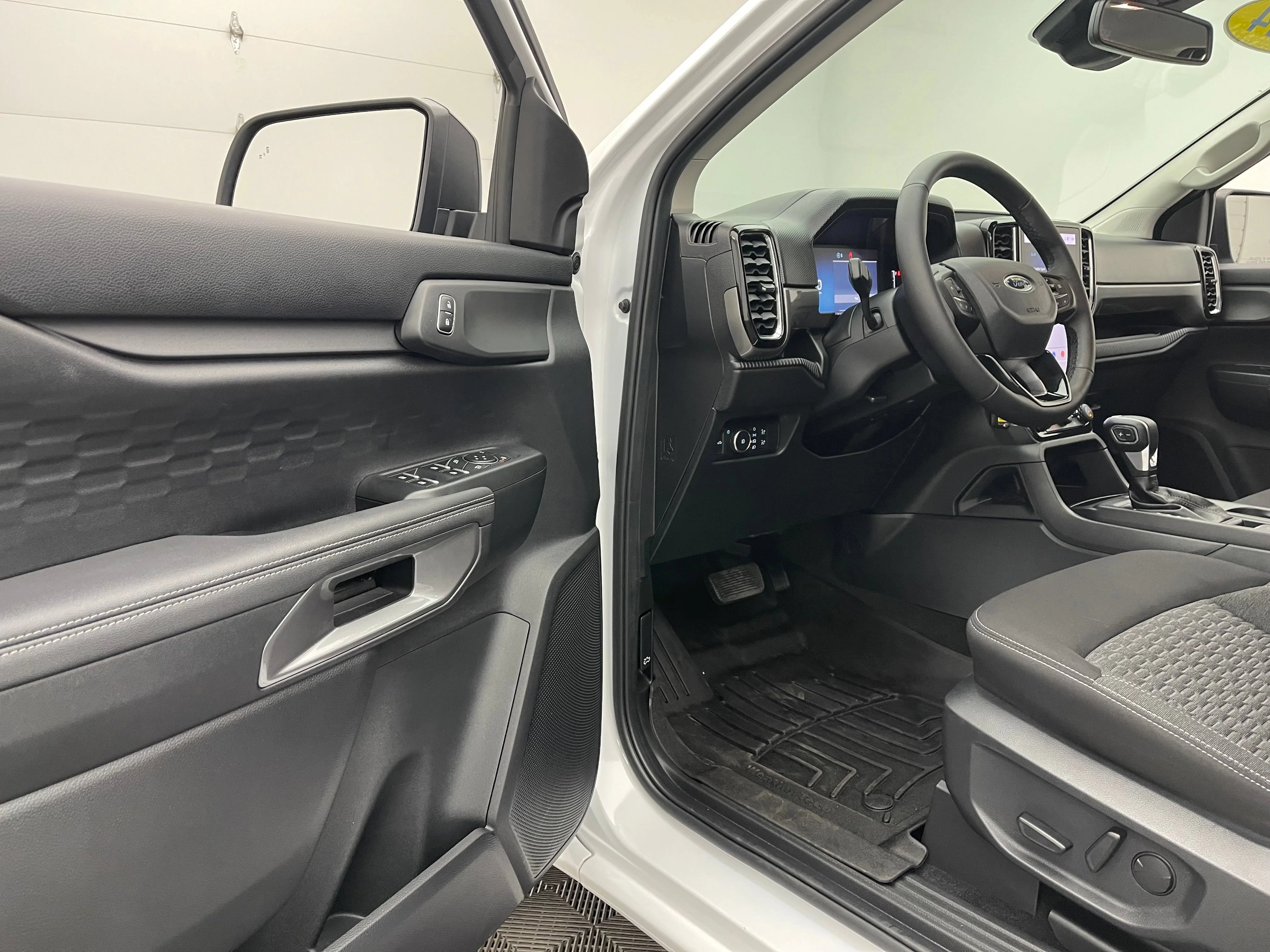 Used 2024 White Ford XLT image 14
