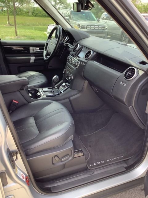 Used 2010 Silver Land Rover HSE image 25