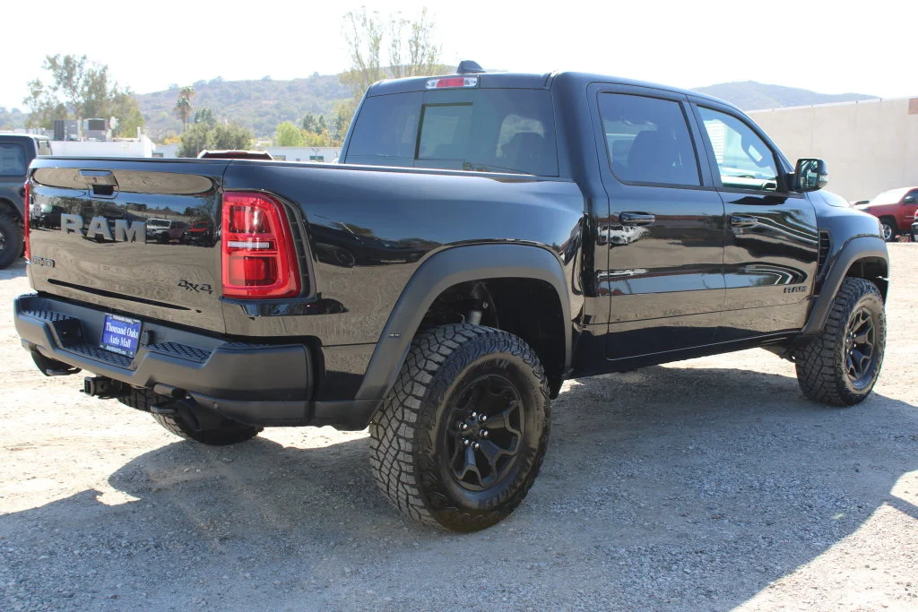 New 2026 Diamond Black Crystal Pearl-Coat Exterior Paint Ram RHO image 6