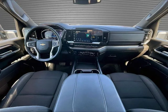 Used 2025 Gray Chevrolet LT image 8