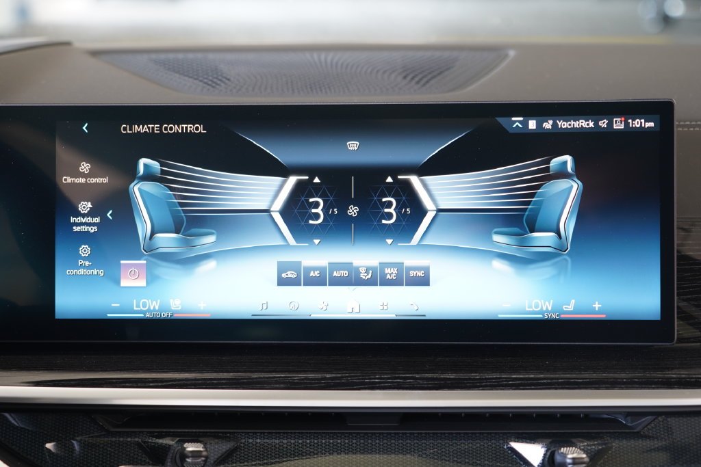 New 2026 Mineral White Metallic BMW xDrive40i image 29