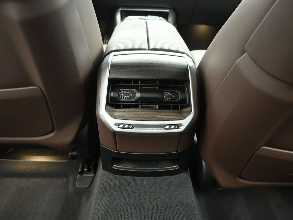 2023 BMW 760I - Image 23