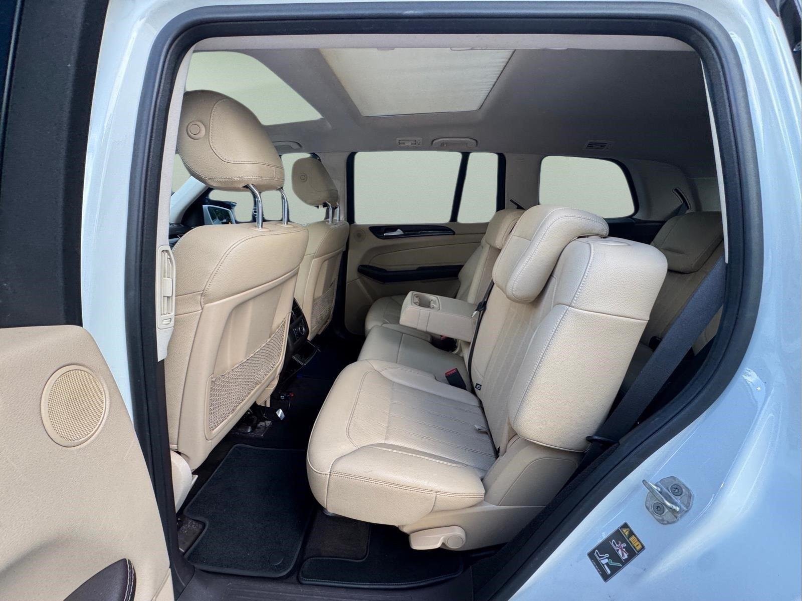 Used 2017  MERCEDES-BENZ TRUCK  image 15