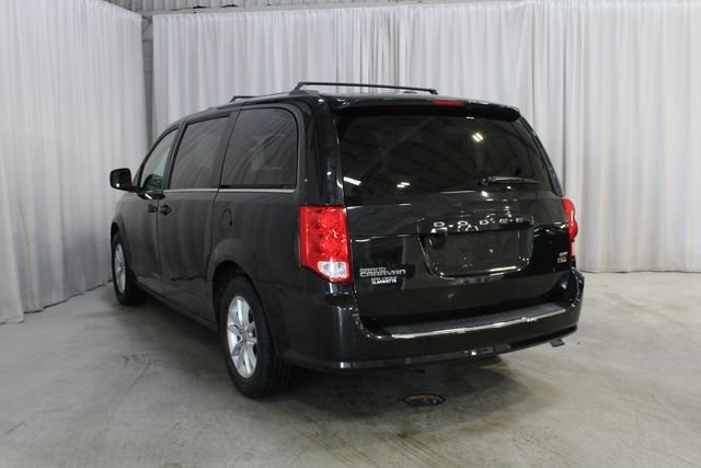 Used 2019 Black Dodge SXT image 21