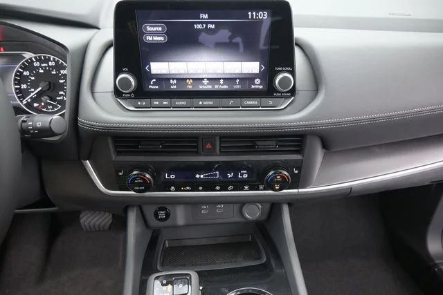New 2026 Everest White Pearl TriCoat Nissan Dark Armor™ image 24