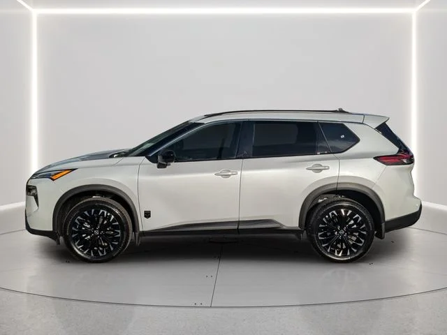 New 2026 Everest White Pearl TriCoat Nissan Dark Armor™ image 3