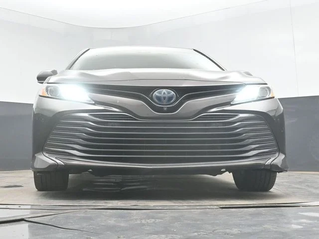 Used 2018 Brown Toyota XLE image 42