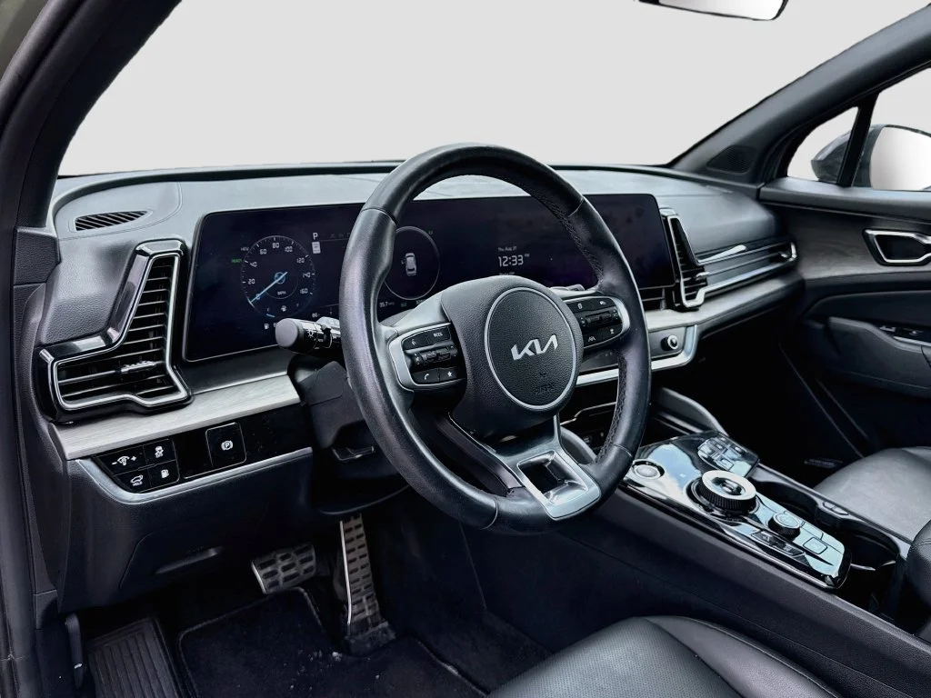 Used 2024 Green Kia X-Line Prestige image 9