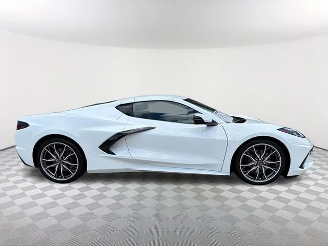 Used 2026 Arctic White Chevrolet 1LT image 4