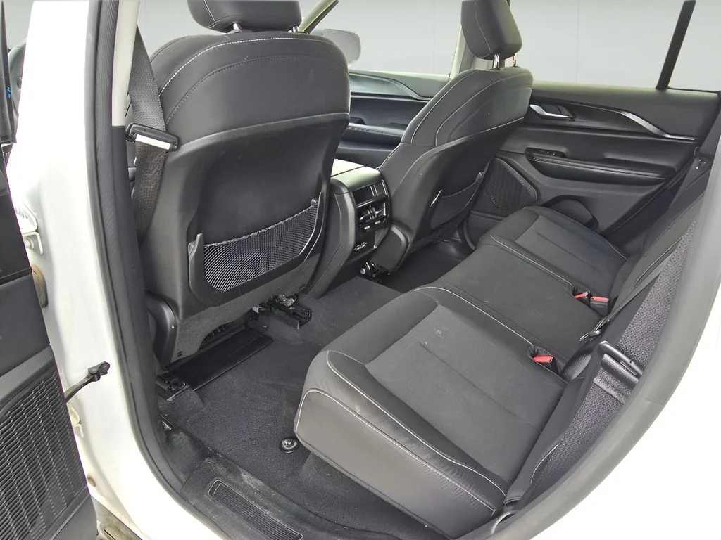 Used 2024 Bright White Clearcoat Jeep Laredo image 28