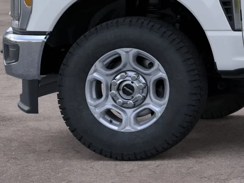 New 2026 Oxford White Ford F-250® XLT image 19