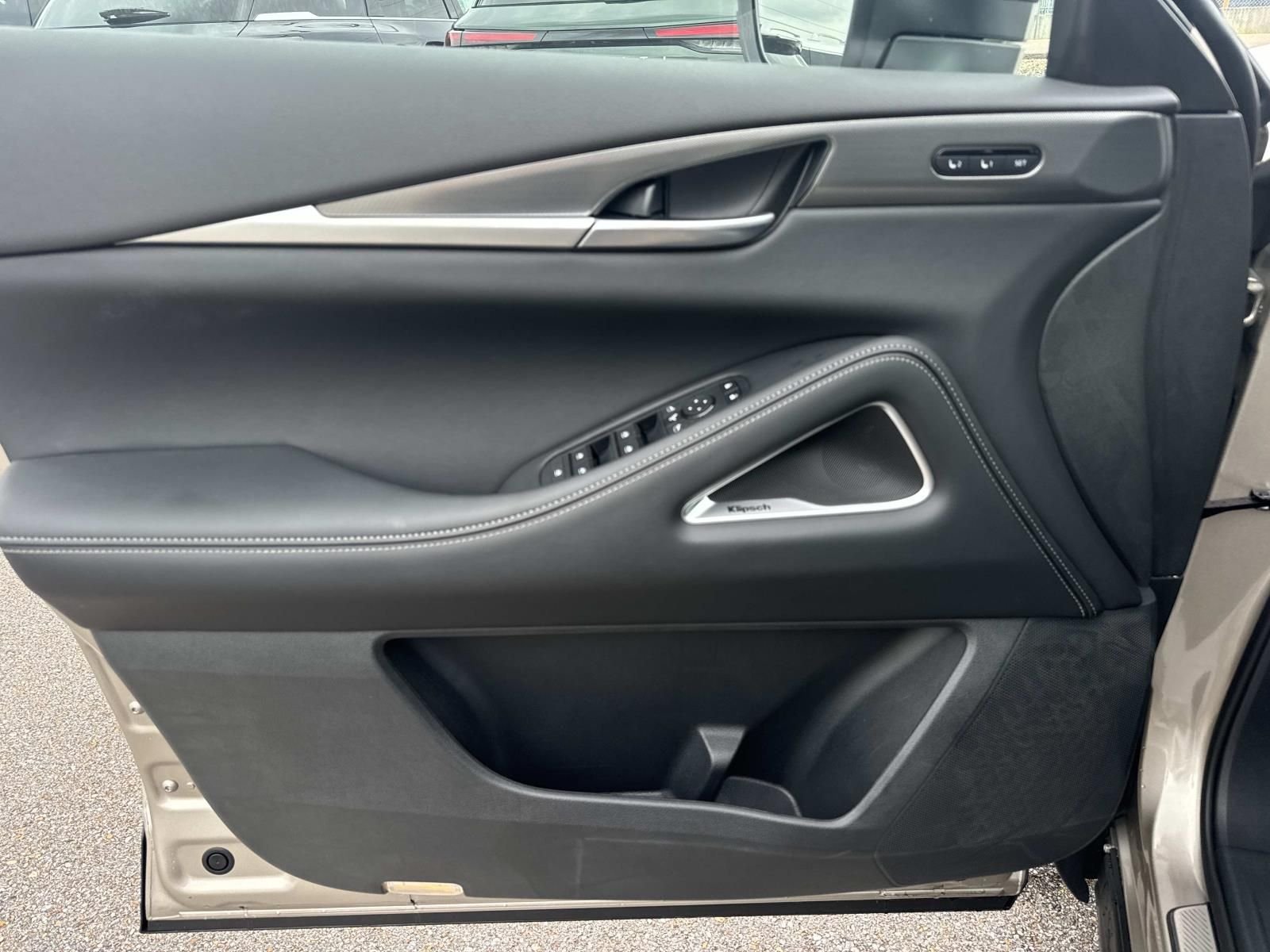 New 2027 WARM TITANIUM INFINITI Luxe FWD image 13