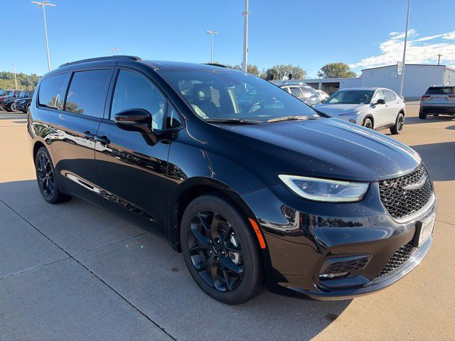 2025 Chrysler Pacifica