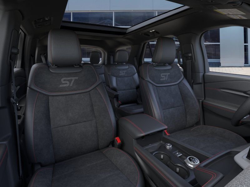 2026 Ford Explorer ST - Photo 10