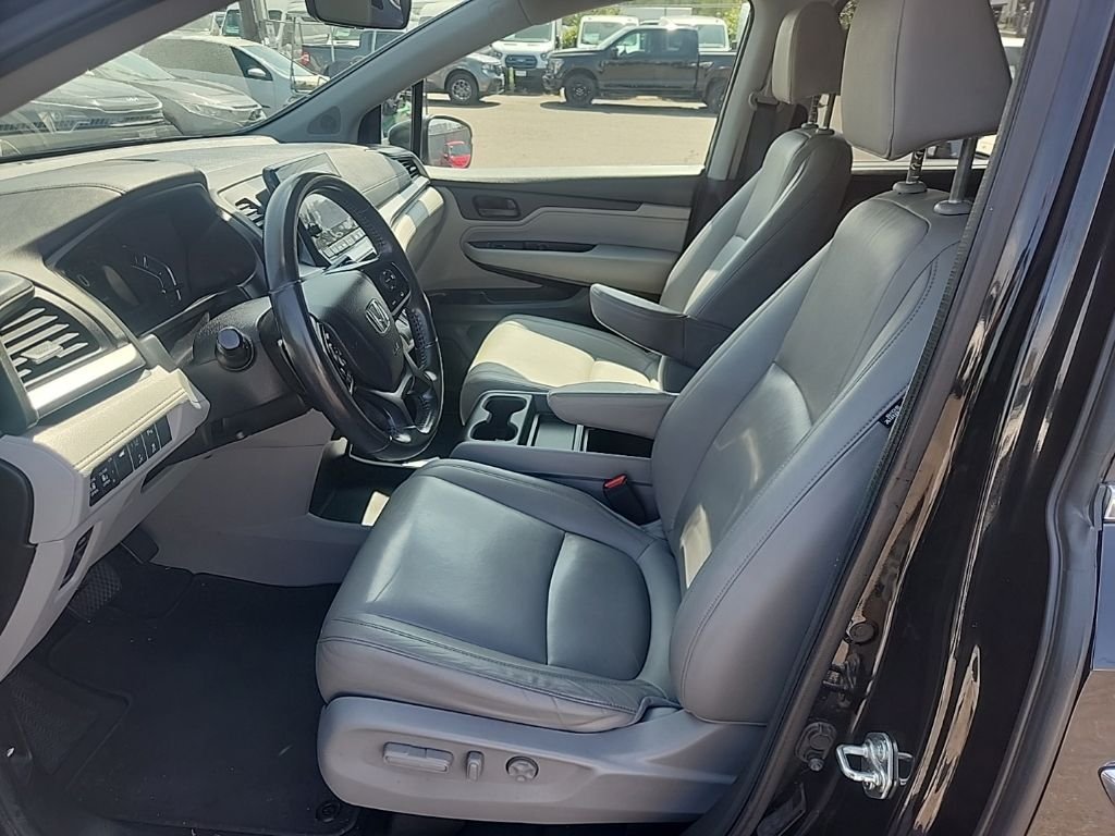 Used 2018 Black Honda Touring image 18