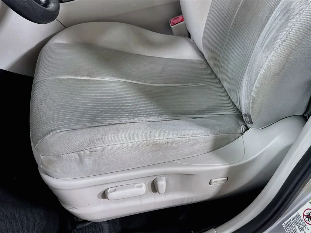 Used 2010 Silver Toyota Base image 21
