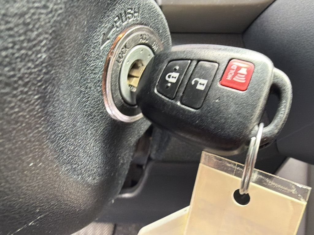 Used 2018 Silver Toyota LE image 30