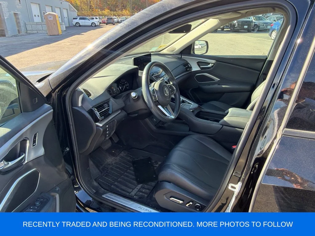 Used 2024  Acura  image 5