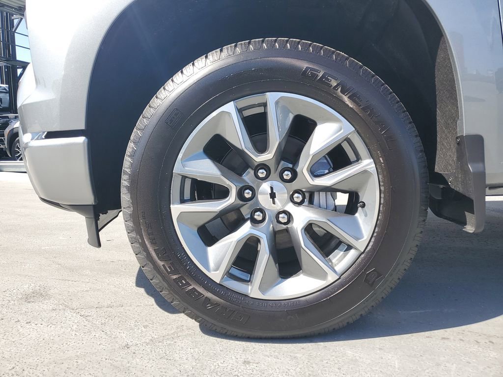New 2026 Sterling Gray Metallic Chevrolet RST image 7