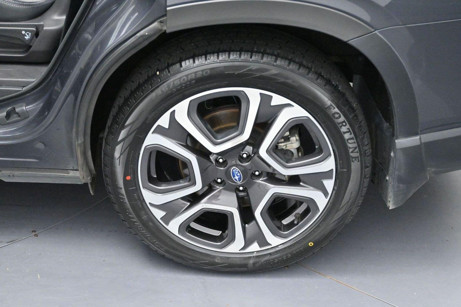 Used 2023 Magnetite Gray Metallic Subaru Limited image 33