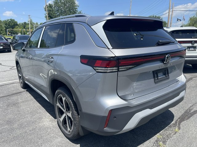 New 2026 Pyrite Silver Metallic Volkswagen 2.0T SE image 4