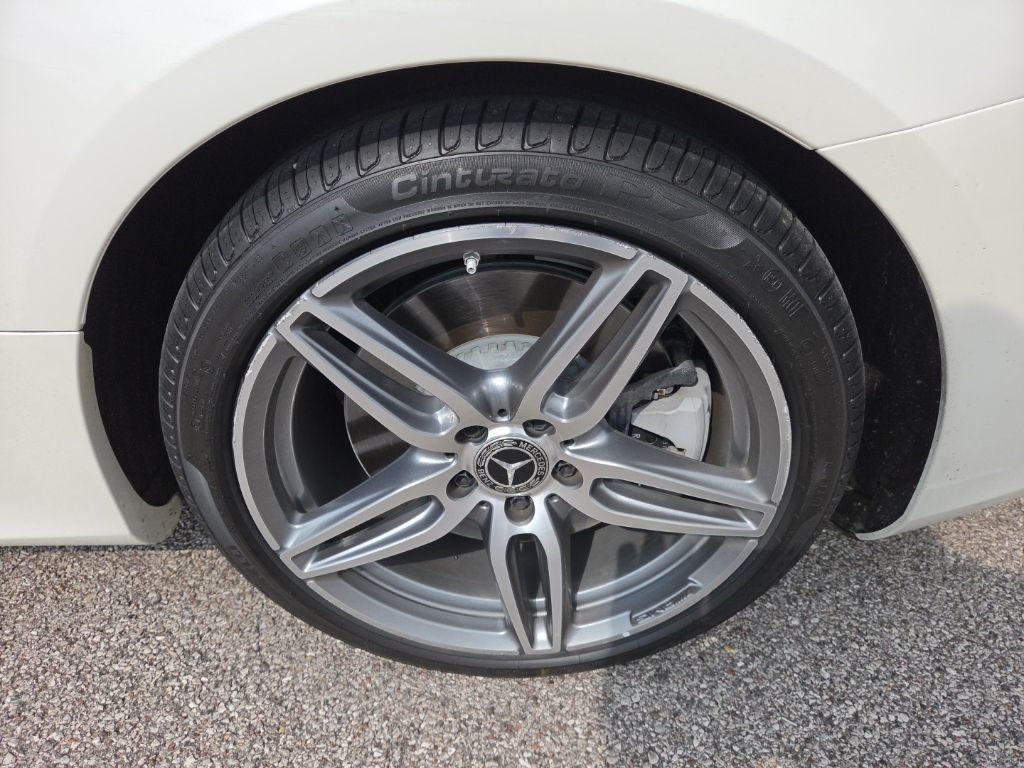 Used 2018 designo Diamond White Metallic Mercedes-Benz E 400 image 5