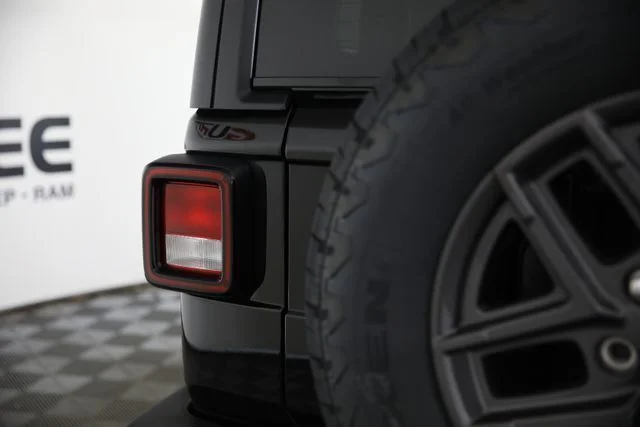 New 2026 Black Clear-Coat Exterior Paint Jeep Sport S image 29
