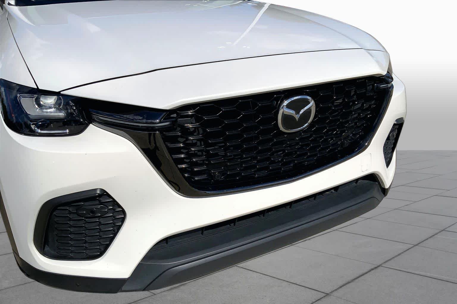 Used 2025 Rhodium White Premium Mazda 3.3 Turbo Preferred Package image 32