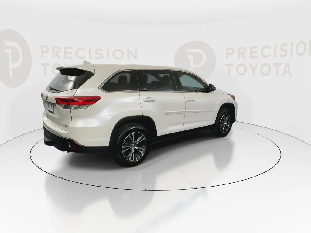 Used 2019 Blizzard Pearl Toyota LE Plus image 20