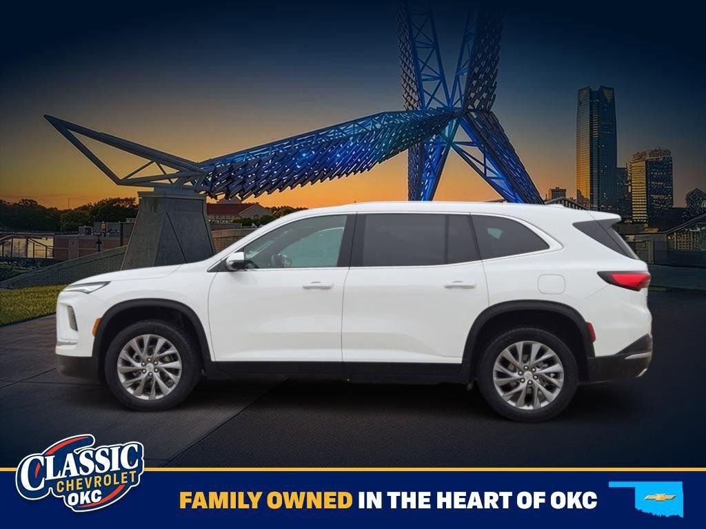 Used 2025 Summit White Buick Preferred image 4